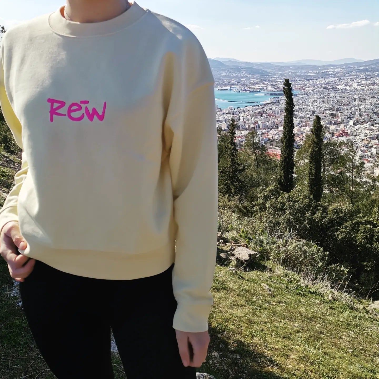 Crop top signature